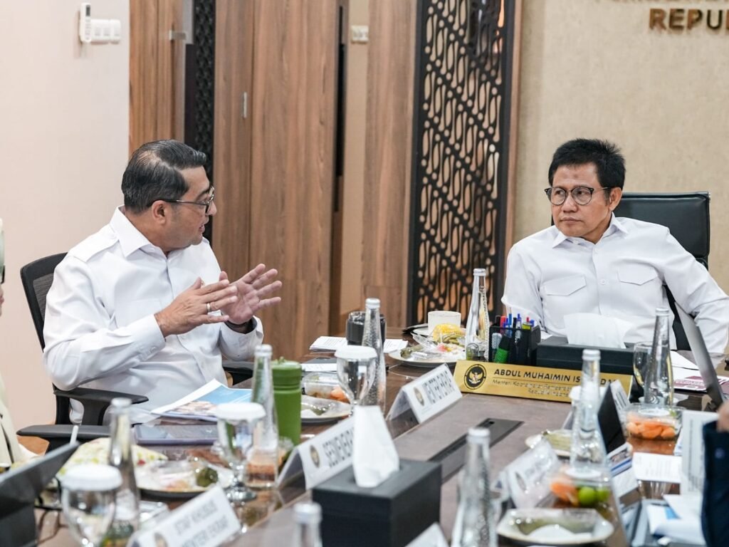 Menko Muhaimin Dorong Ekonomi Kreatif Jadi Mesin Pertumbuhan dan Jalan Naik Kelas Masyarakat Menko Muhaimin Dorong Ekonomi Kreatif Jadi Mesin Pertumbuhan dan Jalan Naik Kelas Masyarakat